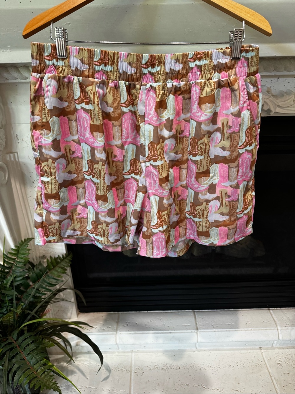 🆕 2 Fly Co. High-Waist Printed Shorts in Pink, Brown & Cream